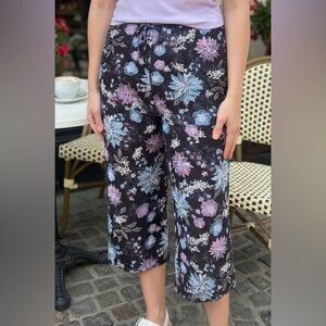 Loft Floral Wide Leg Capri Pants Boho Spring and Summer Size Large